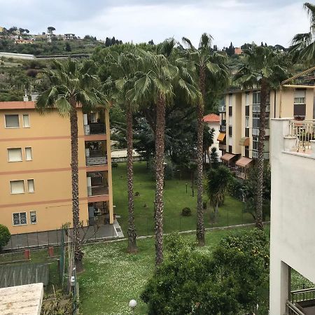 Il Giglio Apartment Bordighera Luaran gambar
